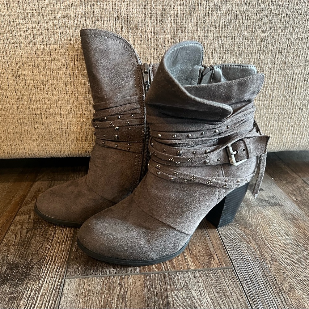 Stylish Gray Ankle Boots